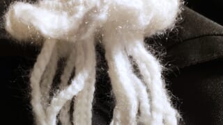 かぎ針編みで作る、ふわふわくらげの編み方・編み図